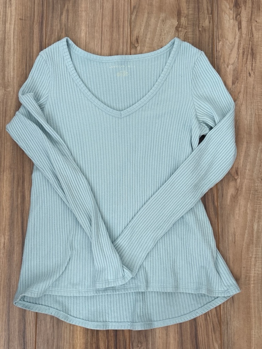 American Eagle V Neck Long Sleeve